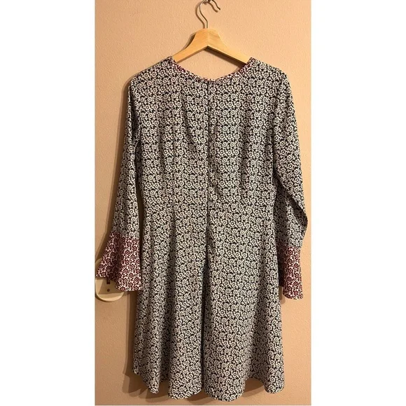 Loft Long Sleeve Dress - Picture 4 of 5